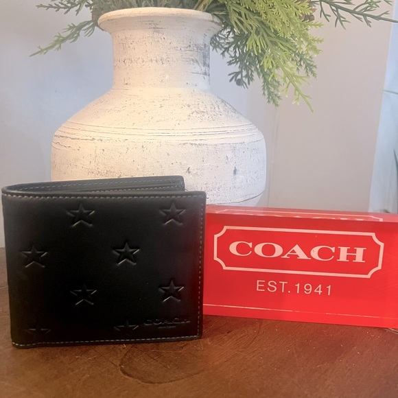 Coach Men’s Wallet (Star Print) - Picture 1 of 9